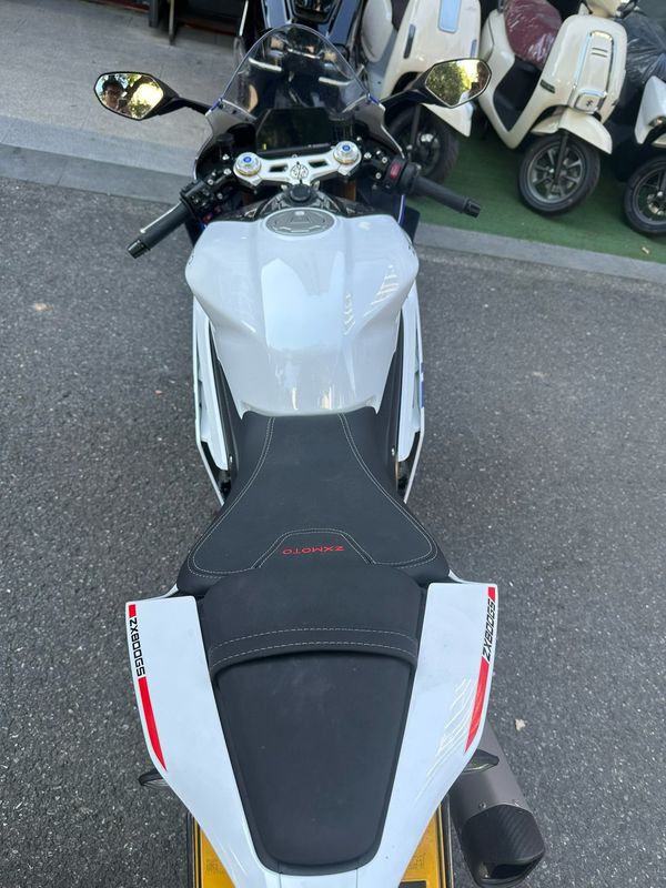 二手张雪机车820RR