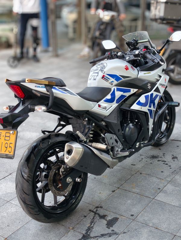 二手豪爵铃木GSX250R