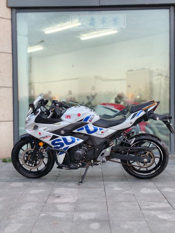 二手豪爵铃木GSX250R