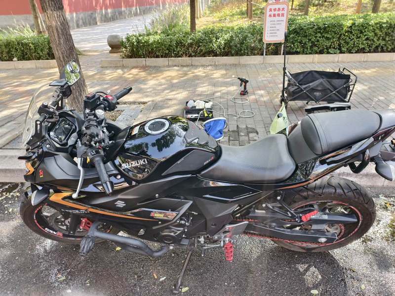 二手豪爵铃木GSX250R