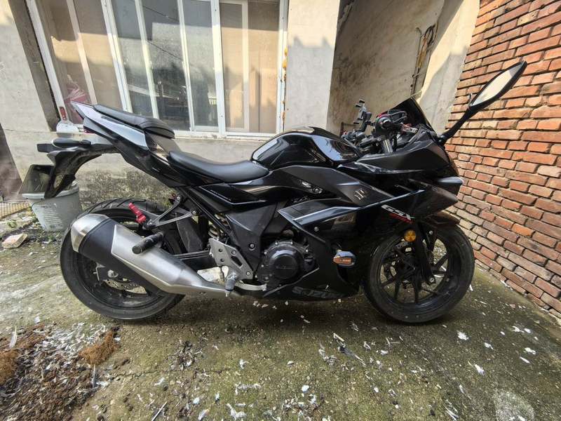 二手豪爵铃木GSX250R
