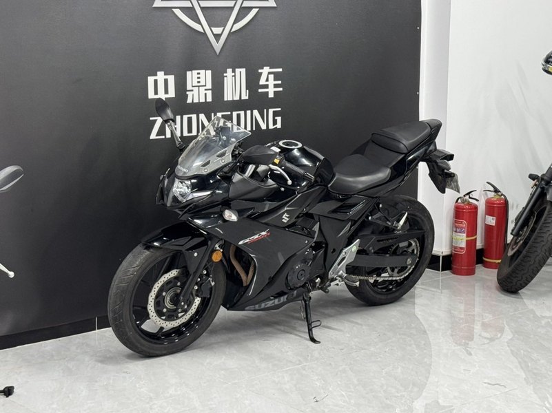 二手豪爵铃木GSX250R