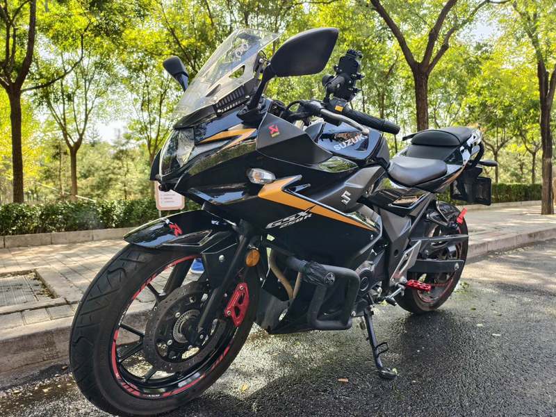 二手豪爵铃木GSX250R