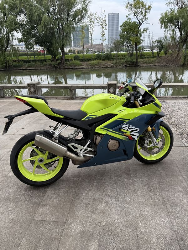 二手张雪机车500RR