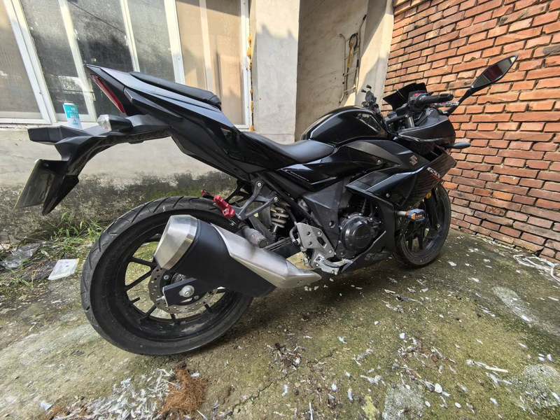 二手豪爵铃木GSX250R