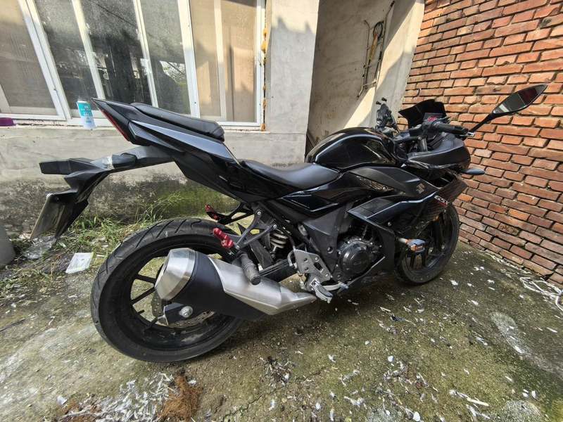 二手豪爵铃木GSX250R