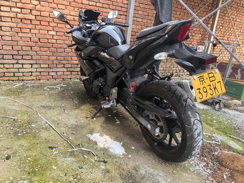 二手豪爵铃木GSX250R