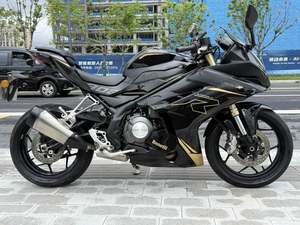 二手贝纳利龙卷风 Tornado 302R
