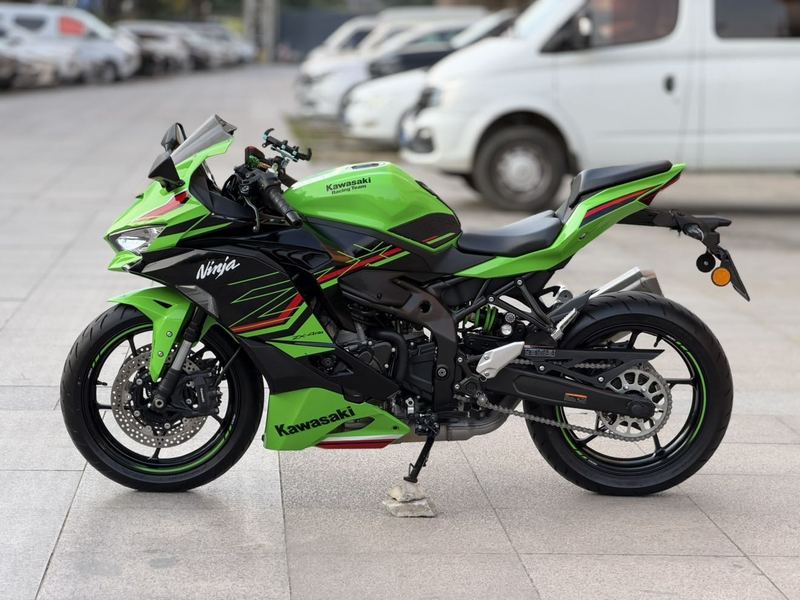二手川崎ZX-4R
