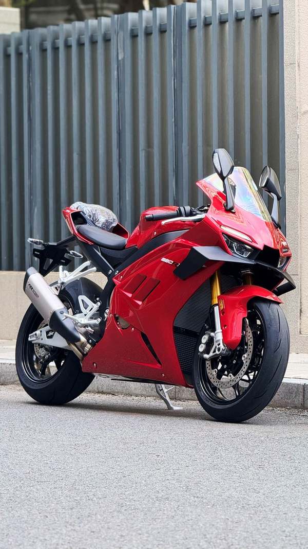 二手张雪机车820RR