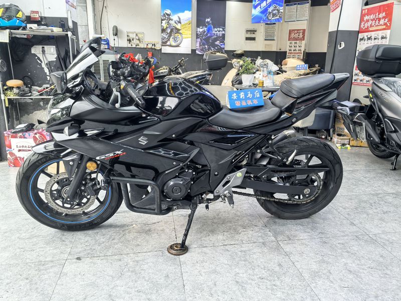 二手豪爵铃木GSX250R