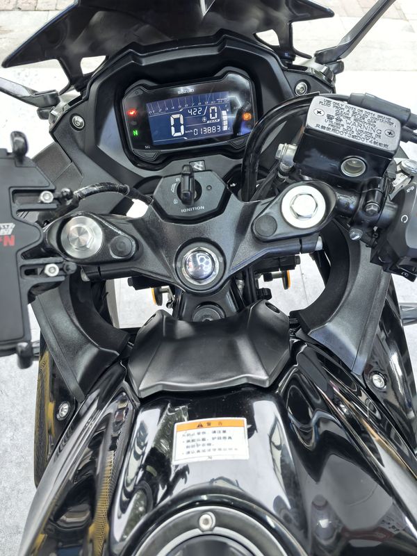 二手豪爵铃木GSX250R