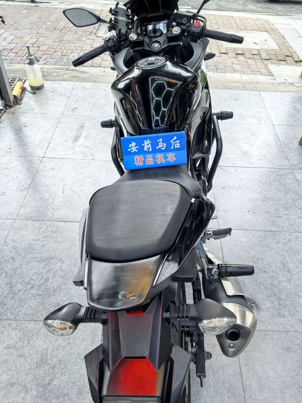 二手豪爵铃木GSX250R