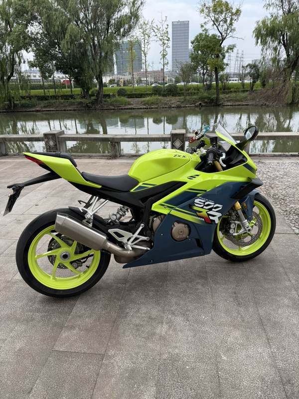二手张雪机车500RR