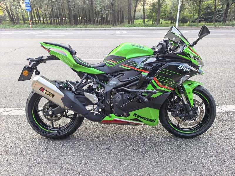 二手川崎ZX-4R