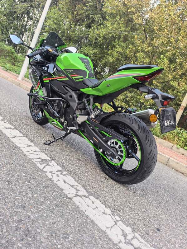 二手川崎ZX-4R