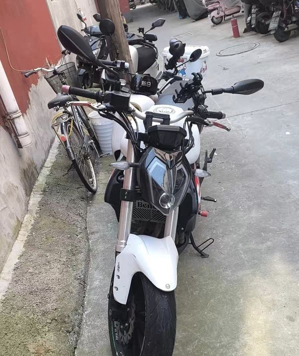 二手贝纳利蓝宝龙 BN302S