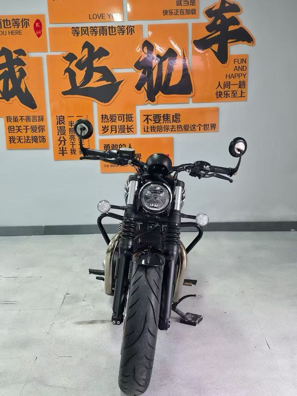 二手凯旋Bonneville Bobber