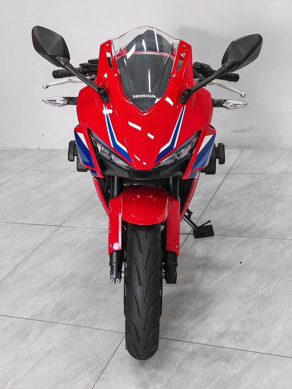 二手本田CBR400R