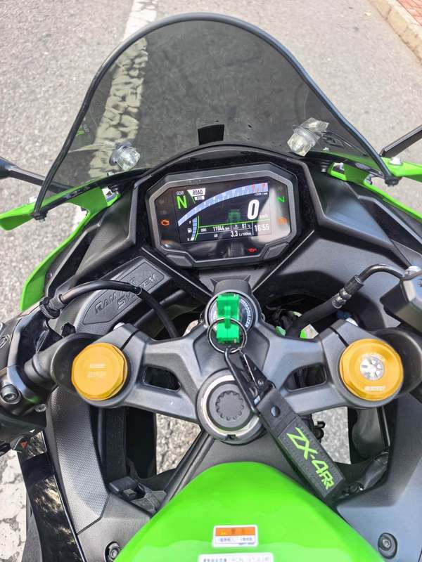 二手川崎ZX-4R