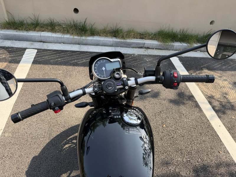 二手凯旋Tracker 400
