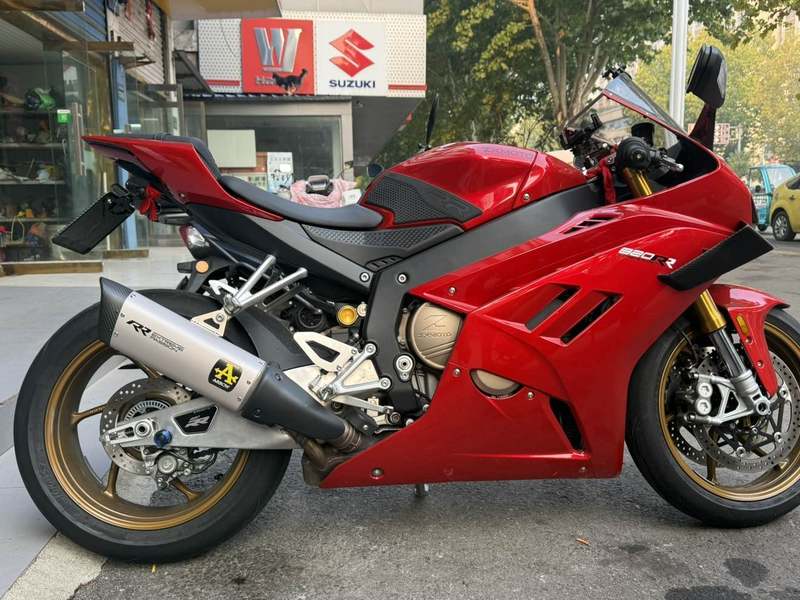 二手张雪机车820RR