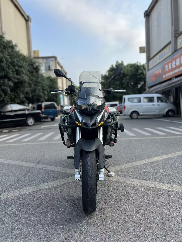 二手贝纳利金鹏 TRK251