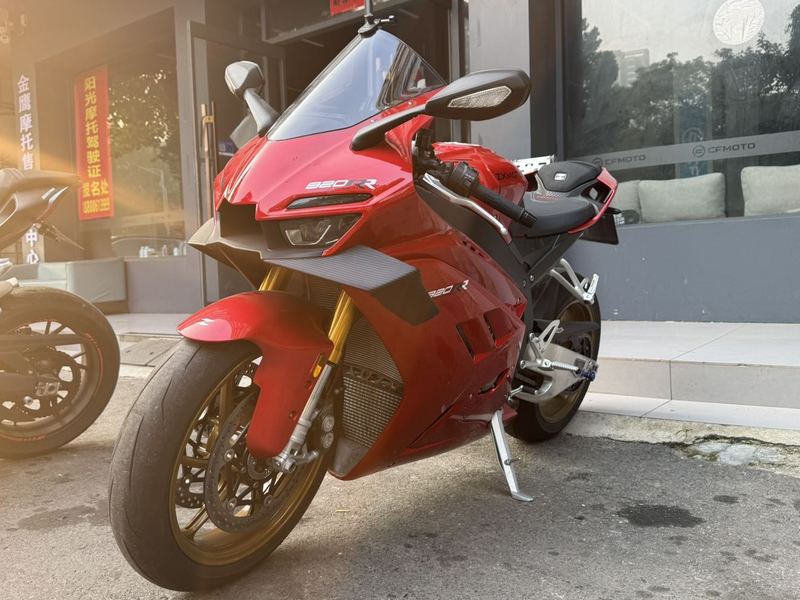 二手张雪机车820RR