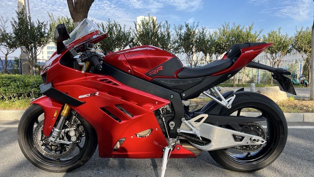 二手张雪机车820RR