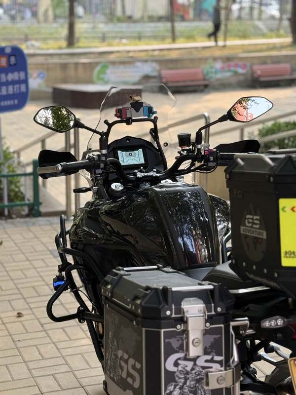 二手贝纳利金鹏 TRK502