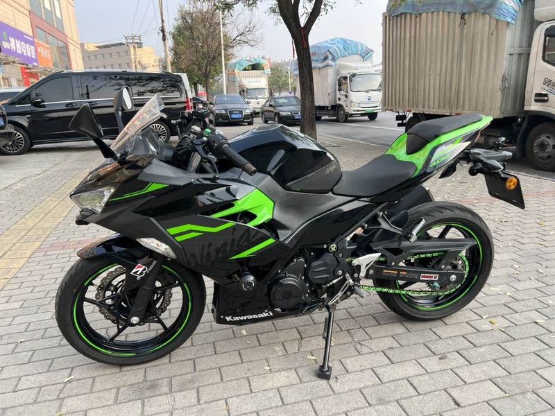 二手川崎Ninja 400