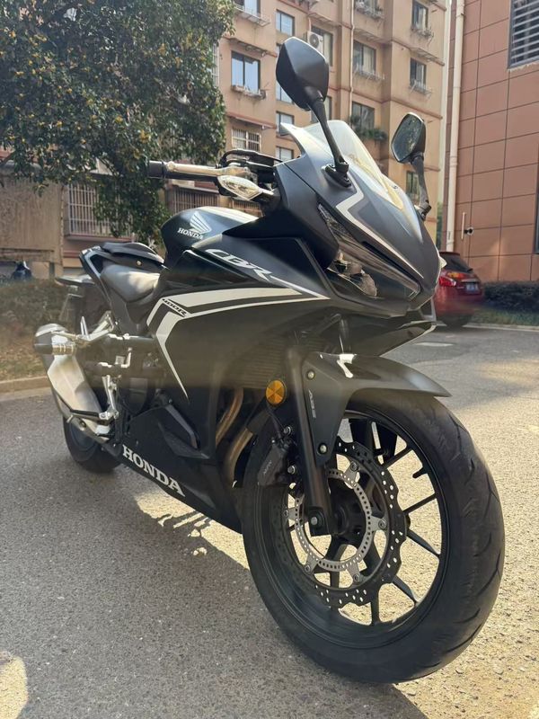 二手本田CBR400R