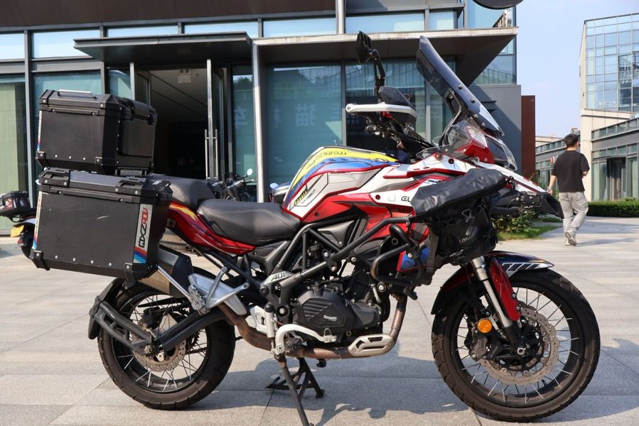 二手贝纳利金鹏 TRK502