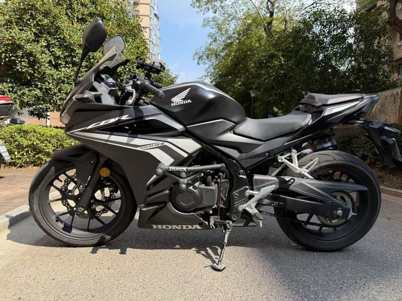 二手本田CBR400R