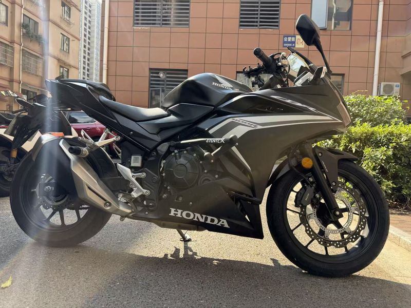 二手本田CBR400R