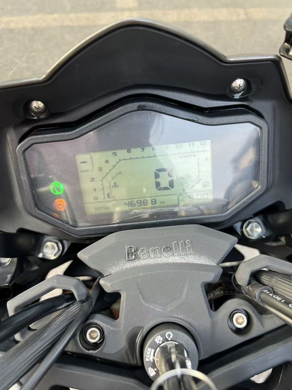 二手贝纳利金鹏 TRK251