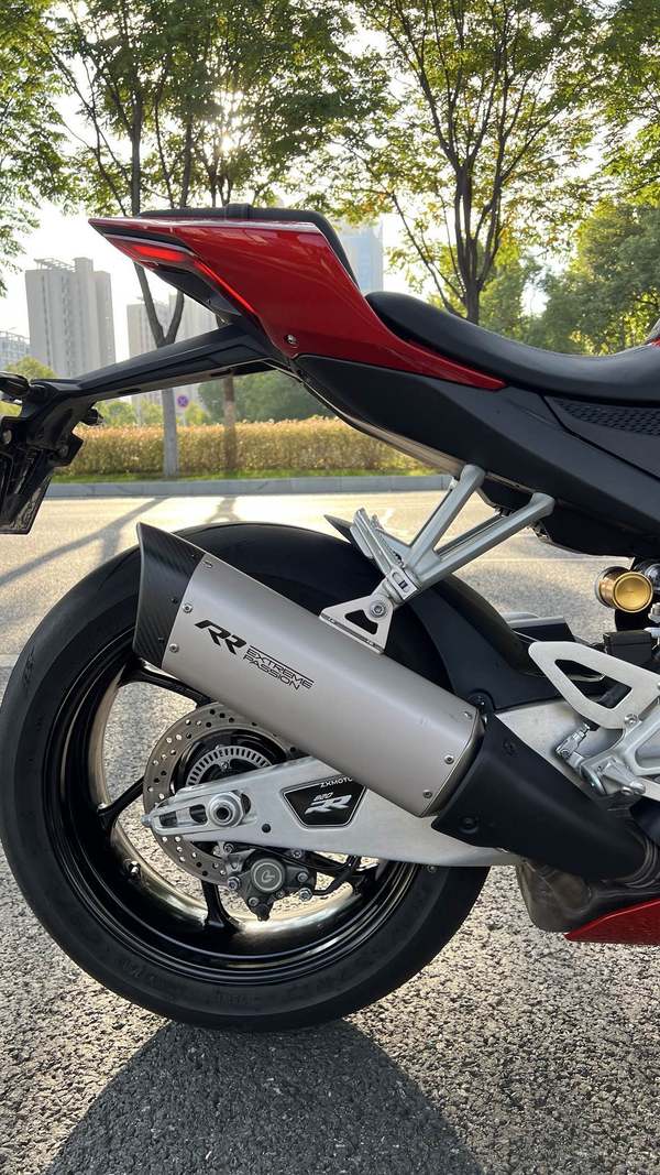 二手张雪机车820RR