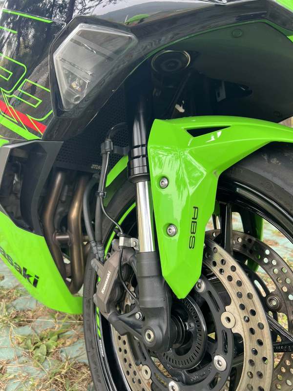 二手川崎ZX-4R