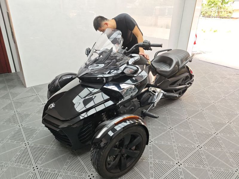 二手庞巴迪Spyder F3S