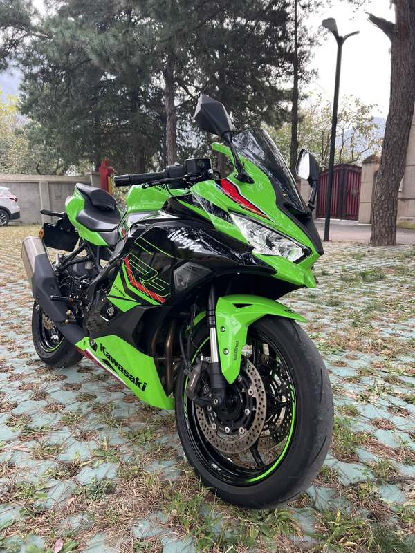 二手川崎ZX-4R