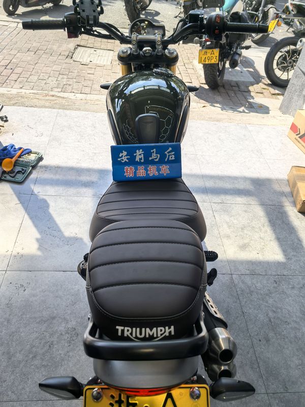 二手凯旋Scrambler 400 X