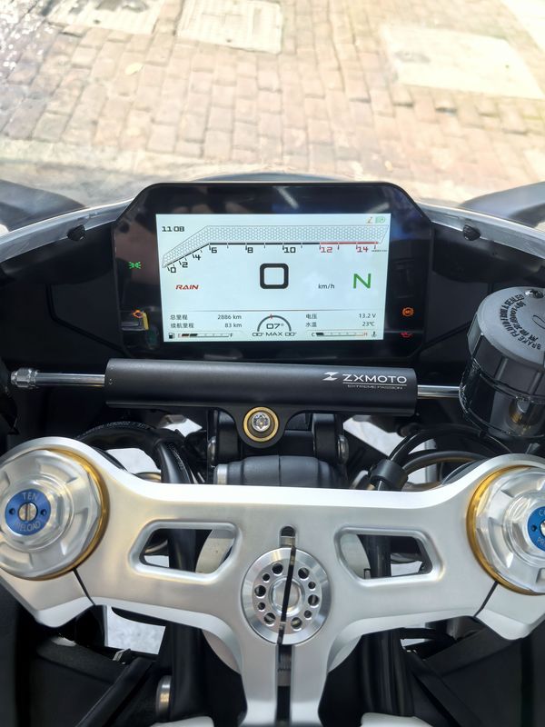 二手张雪机车820RR