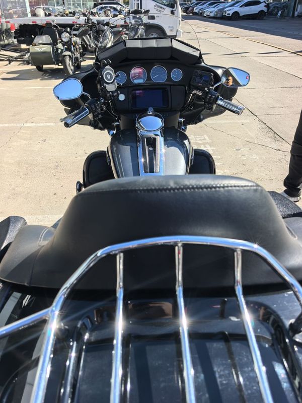 二手哈雷戴维森Tri Glide