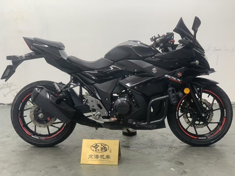 二手豪爵铃木GSX250R