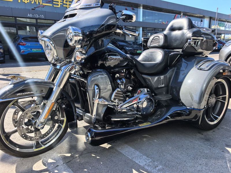 二手哈雷戴维森Tri Glide