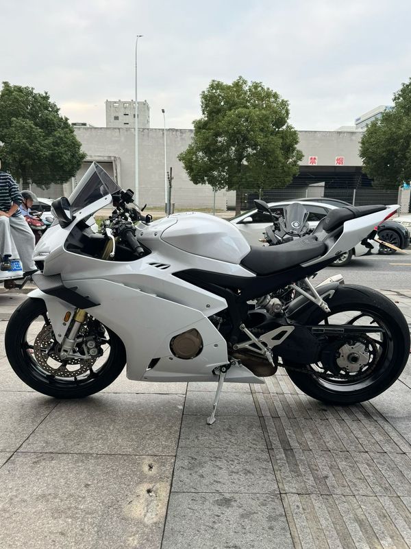 二手张雪机车500RR