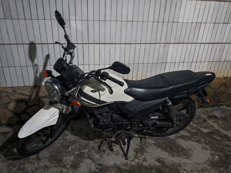 二手济南铃木QS150悍骏