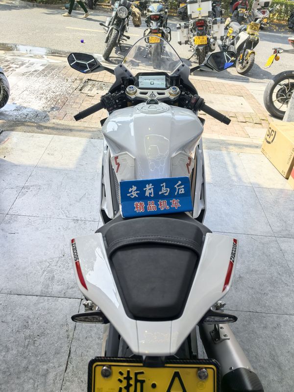 二手张雪机车820RR