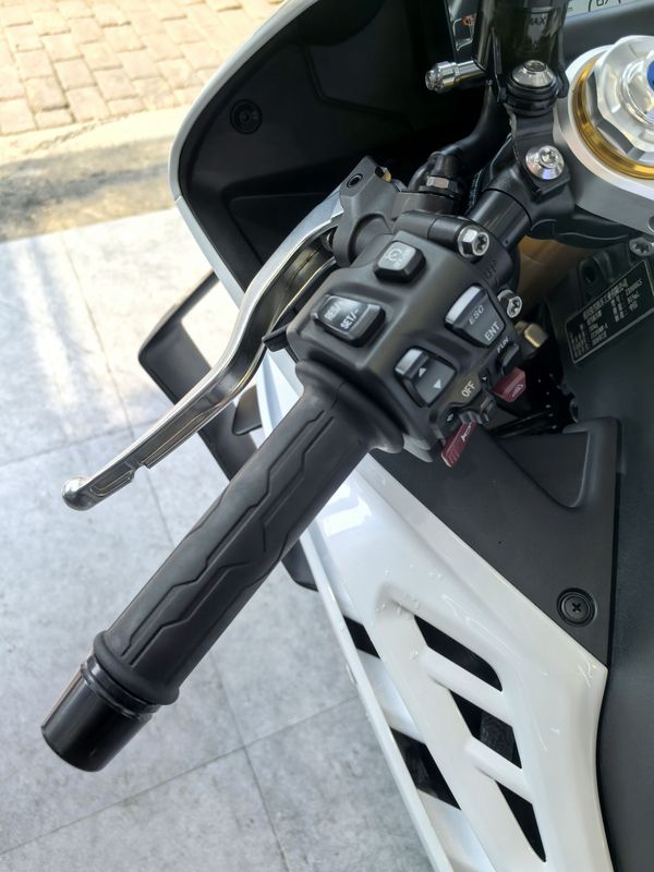 二手张雪机车820RR