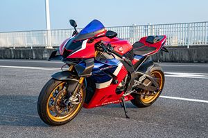 二手本田CBR 1000 RR-R